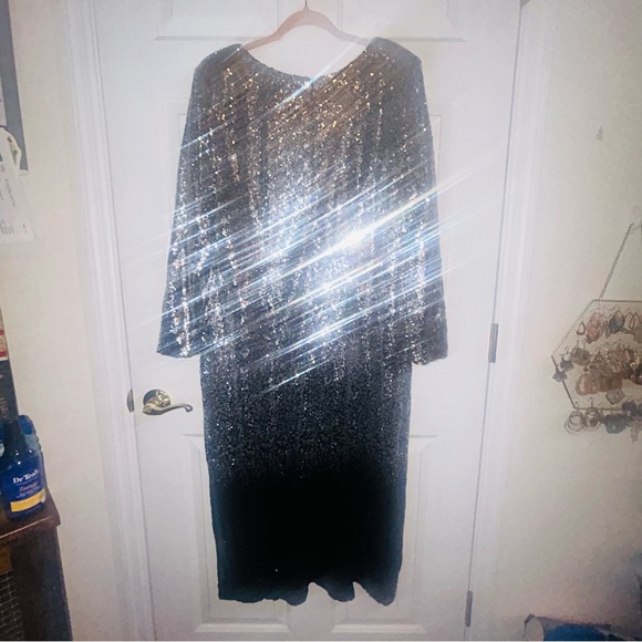 NWT Eloquii Ombre Sequin Shimmery Maxi Dress Silver & Black Long Sleeve Plus A1 - Picture 3 of 11